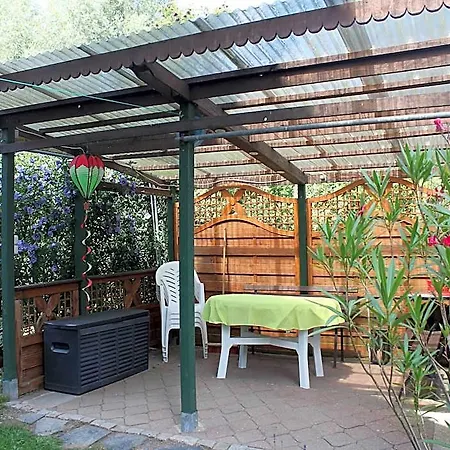 Mit Eigener Terrasse In 公寓