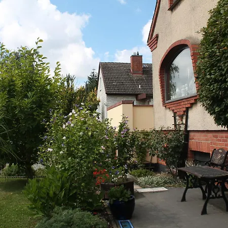 Mit Eigener Terrasse In *